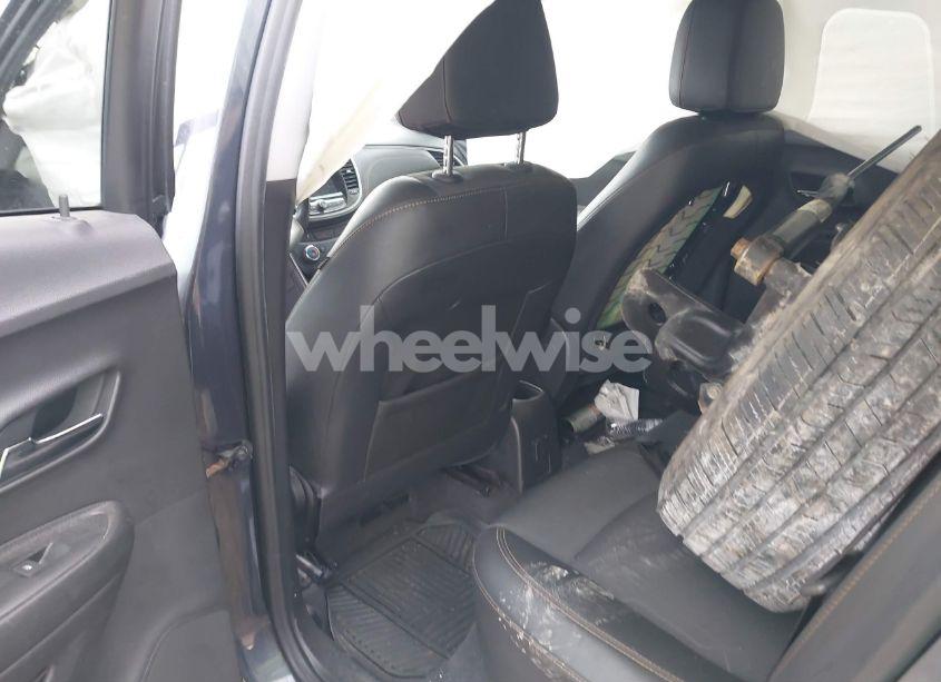 Photo 8 of 2019 Chevrolet Trax LT (VIN 3GNCJLSB2KL297313)