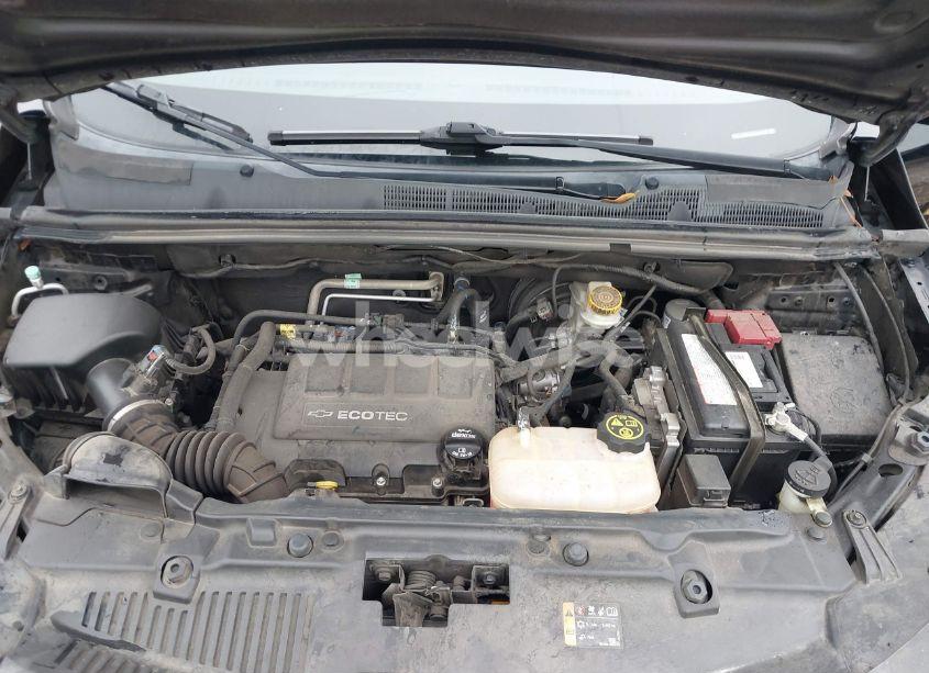 Photo 10 of 2020 Chevrolet Trax FWD LT (VIN 3GNCJLSB2LL136235)