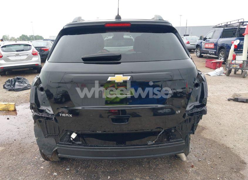 Photo 17 of 2020 Chevrolet Trax FWD LT (VIN 3GNCJLSB2LL136235)
