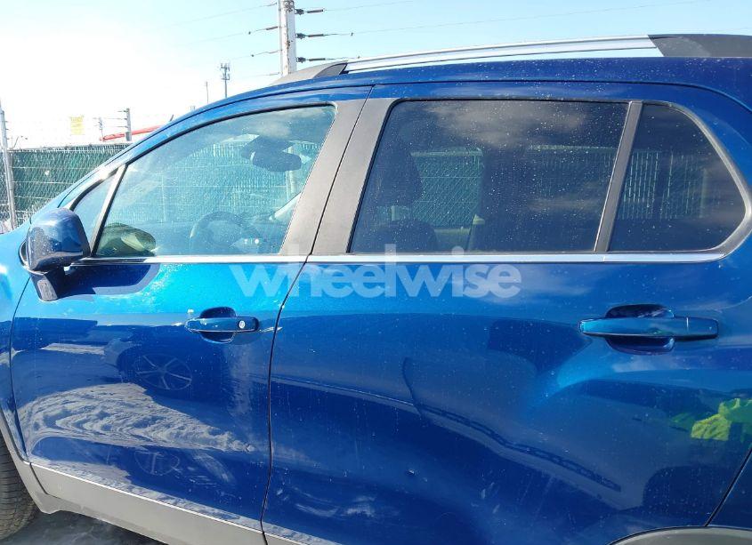 Photo 14 of 2020 Chevrolet Trax FWD LT (VIN 3GNCJLSB2LL169719)