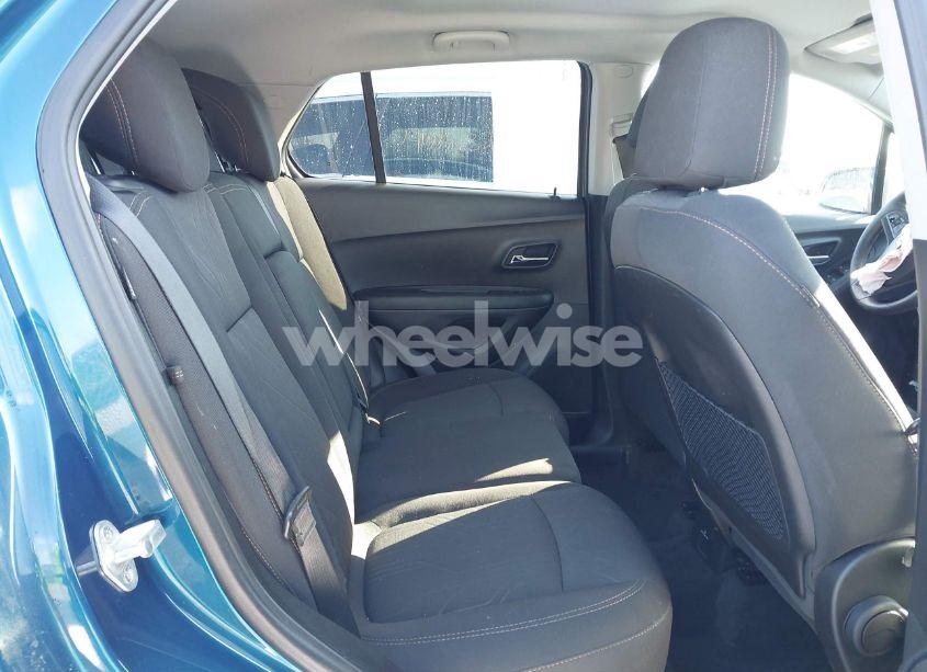 Photo 8 of 2020 Chevrolet Trax FWD LT (VIN 3GNCJLSB2LL169719)