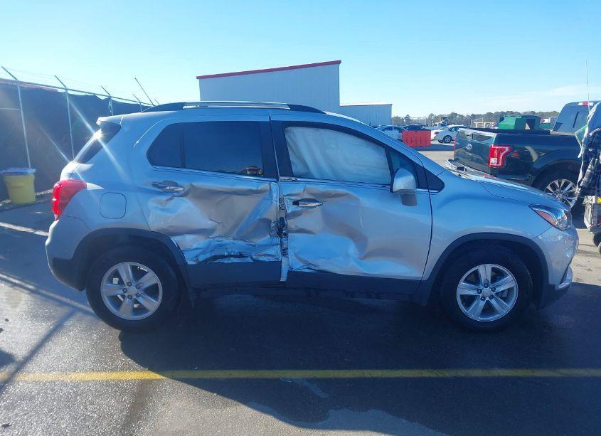 Photo 13 of 2020 Chevrolet Trax FWD LT (VIN 3GNCJLSB2LL202864)