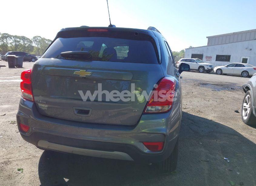 Photo 16 of 2020 Chevrolet Trax FWD LT (VIN 3GNCJLSB2LL269660)