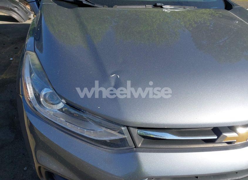 Photo 6 of 2020 Chevrolet Trax FWD LT (VIN 3GNCJLSB2LL269660)