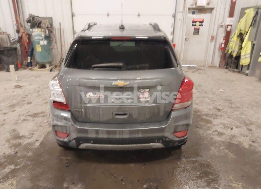 Photo 16 of 2020 Chevrolet Trax FWD LT (VIN 3GNCJLSB2LL319876)