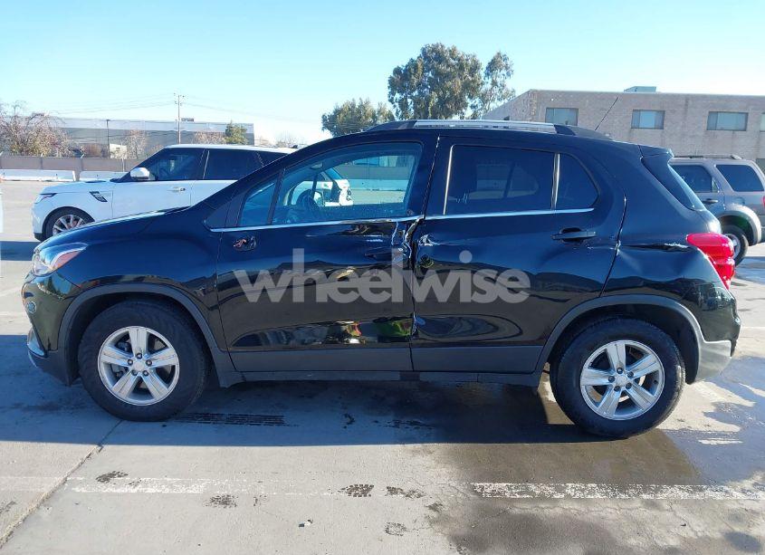 Photo 14 of 2020 Chevrolet Trax FWD LT (VIN 3GNCJLSB2LL334457)