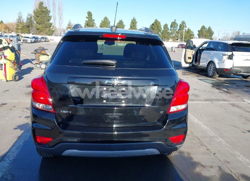 Photo 16 of 2020 Chevrolet Trax FWD LT (VIN 3GNCJLSB2LL334457)