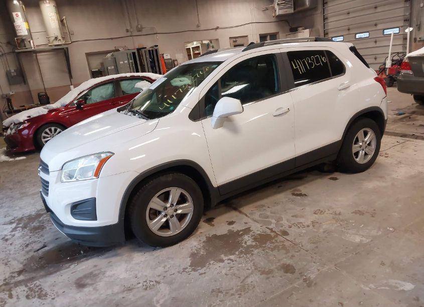 Photo 2 of 2015 Chevrolet Trax LT (VIN 3GNCJLSB3FL167384)