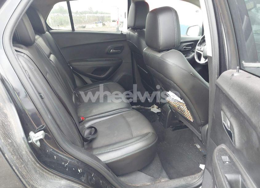 Photo 8 of 2015 Chevrolet Trax LT (VIN 3GNCJLSB3FL243816)
