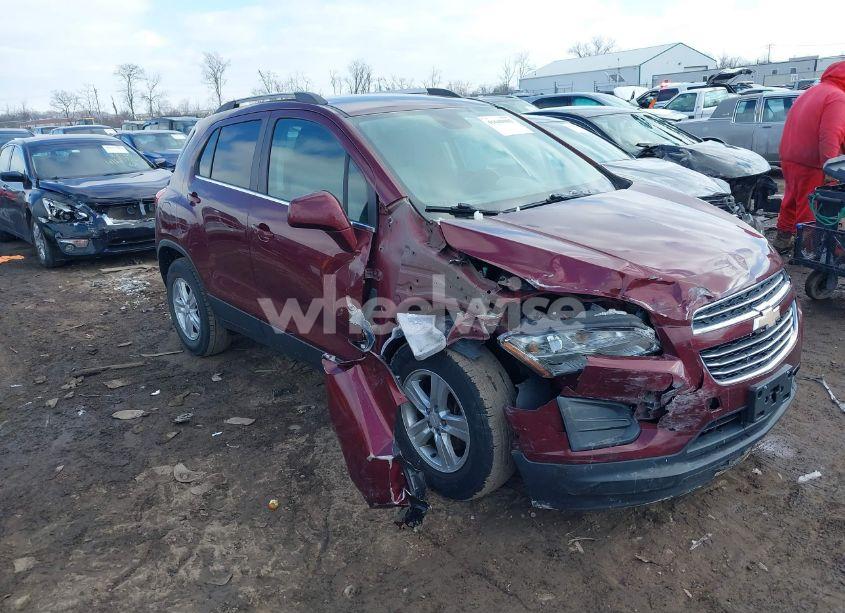 2016 Chevrolet Trax LT (VIN 3GNCJLSB3GL146018) main photo