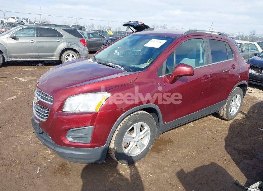 Photo 2 of 2016 Chevrolet Trax LT (VIN 3GNCJLSB3GL146018)