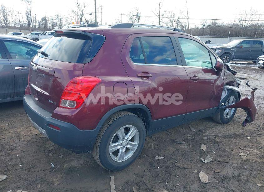 Photo 4 of 2016 Chevrolet Trax LT (VIN 3GNCJLSB3GL146018)