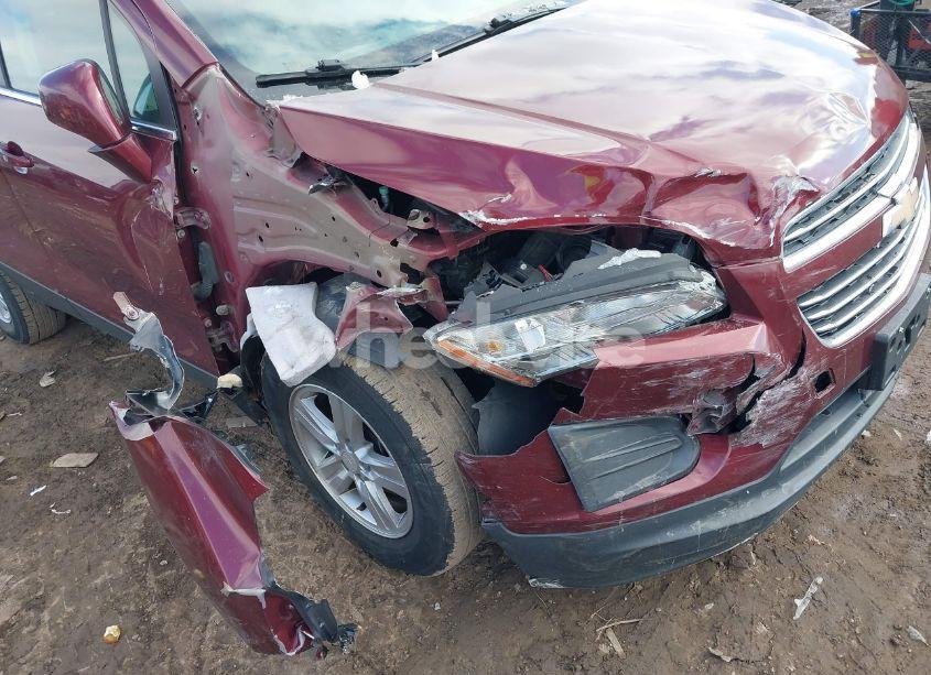 Photo 6 of 2016 Chevrolet Trax LT (VIN 3GNCJLSB3GL146018)
