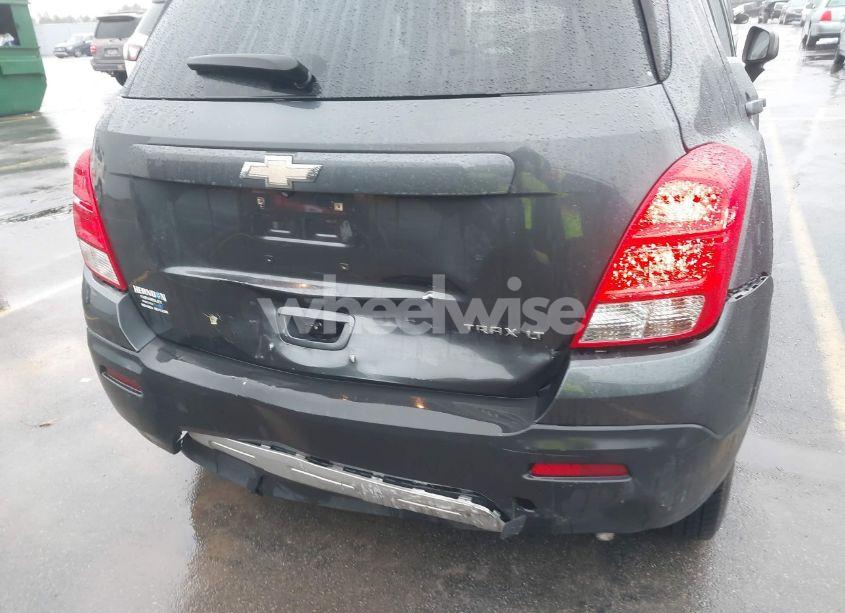 Photo 6 of 2016 Chevrolet Trax LT (VIN 3GNCJLSB3GL159173)