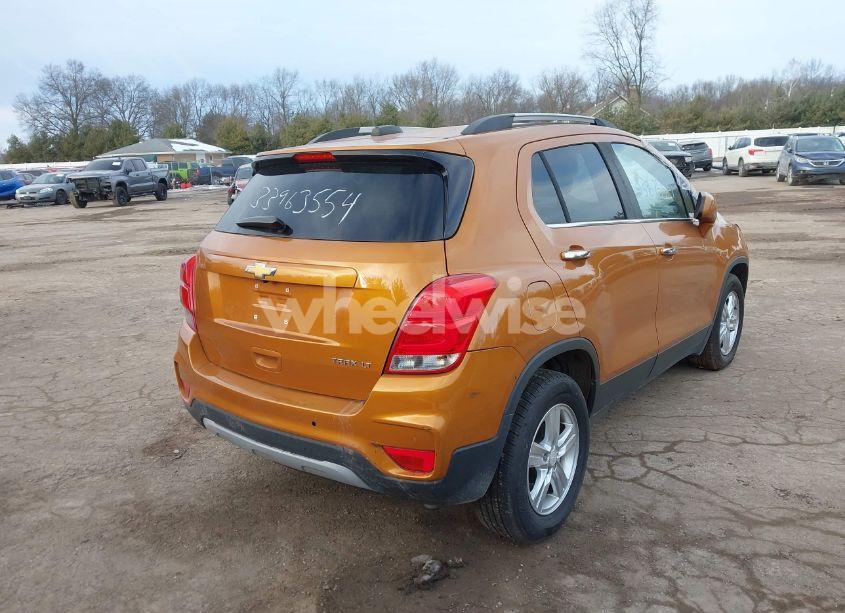 Photo 4 of 2017 Chevrolet Trax LT (VIN 3GNCJLSB3HL155254)