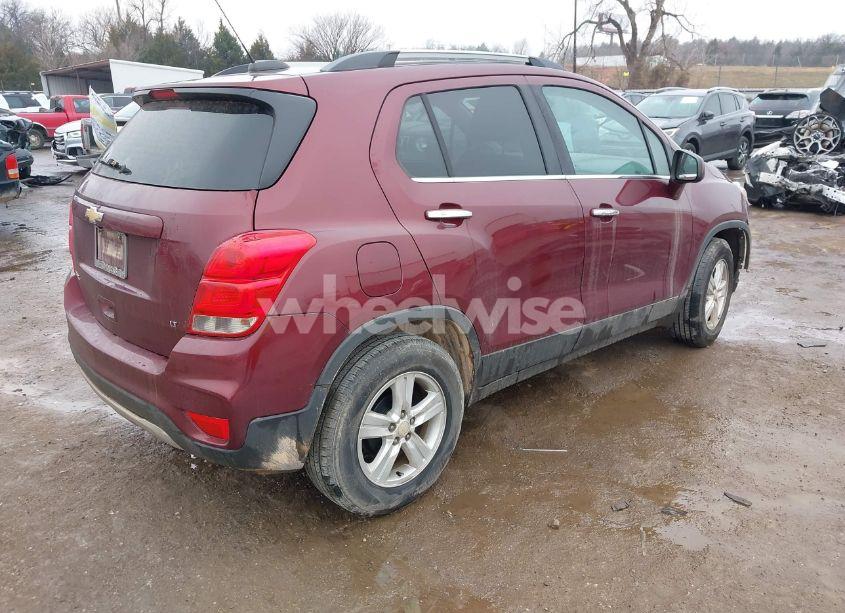 Photo 4 of 2017 Chevrolet Trax LT (VIN 3GNCJLSB3HL159787)