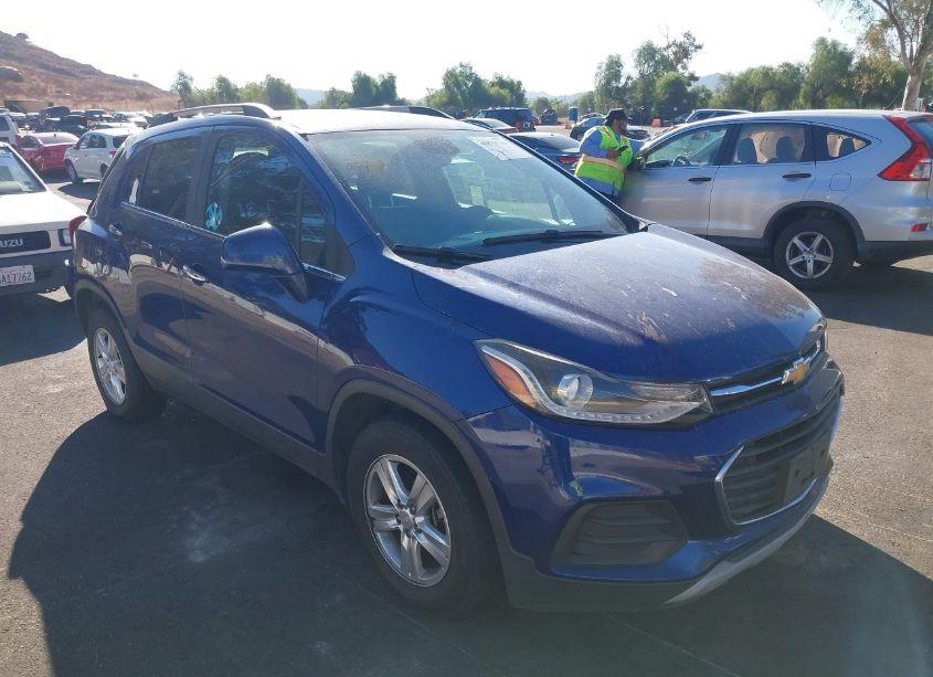 2017 Chevrolet Trax LT (VIN 3GNCJLSB3HL199500) main photo