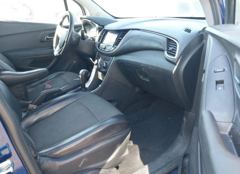 Photo 5 of 2017 Chevrolet Trax LT (VIN 3GNCJLSB3HL199500)