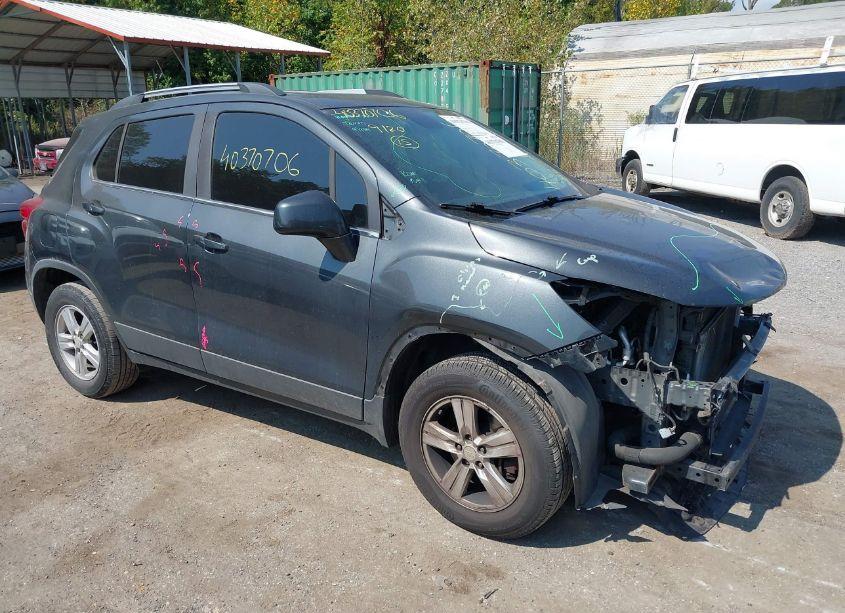 2017 Chevrolet Trax LT (VIN 3GNCJLSB3HL236352) main photo