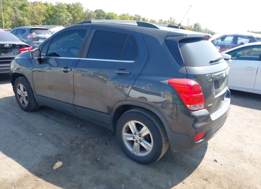 Photo 3 of 2017 Chevrolet Trax LT (VIN 3GNCJLSB3HL236352)