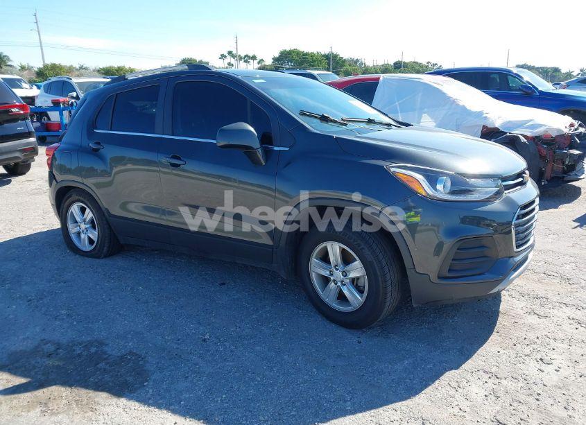 2018 Chevrolet Trax LT (VIN 3GNCJLSB3JL209237) main photo