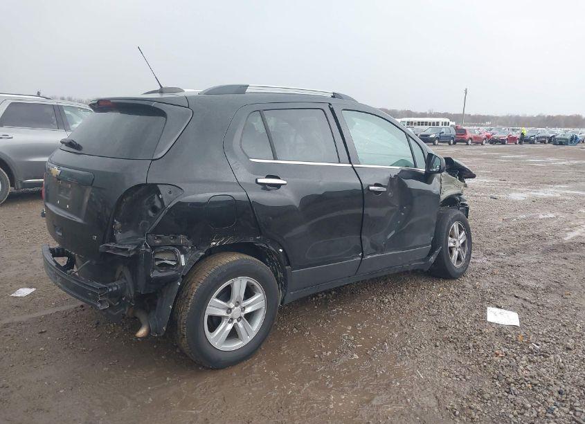 Photo 4 of 2018 Chevrolet Trax LT (VIN 3GNCJLSB3JL286593)