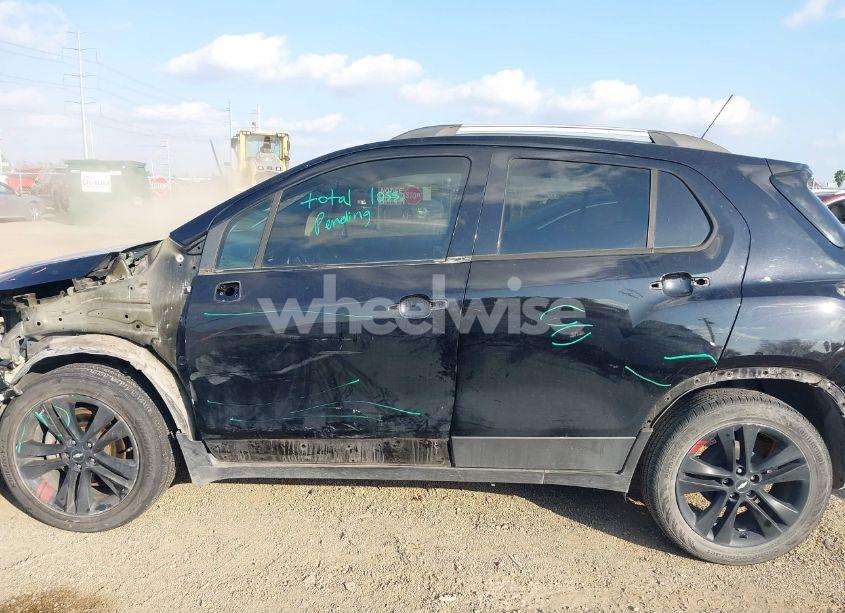 Photo 15 of 2018 Chevrolet Trax LT (VIN 3GNCJLSB3JL377279)