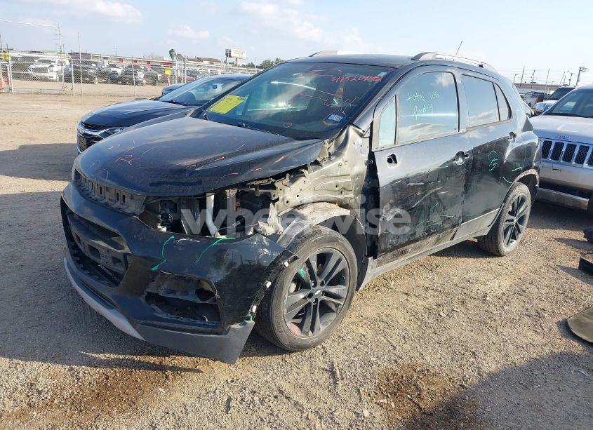 Photo 2 of 2018 Chevrolet Trax LT (VIN 3GNCJLSB3JL377279)