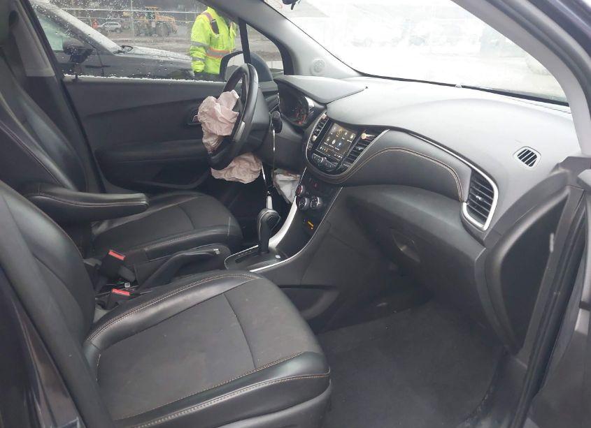 Photo 5 of 2018 Chevrolet Trax LT (VIN 3GNCJLSB3JL377542)