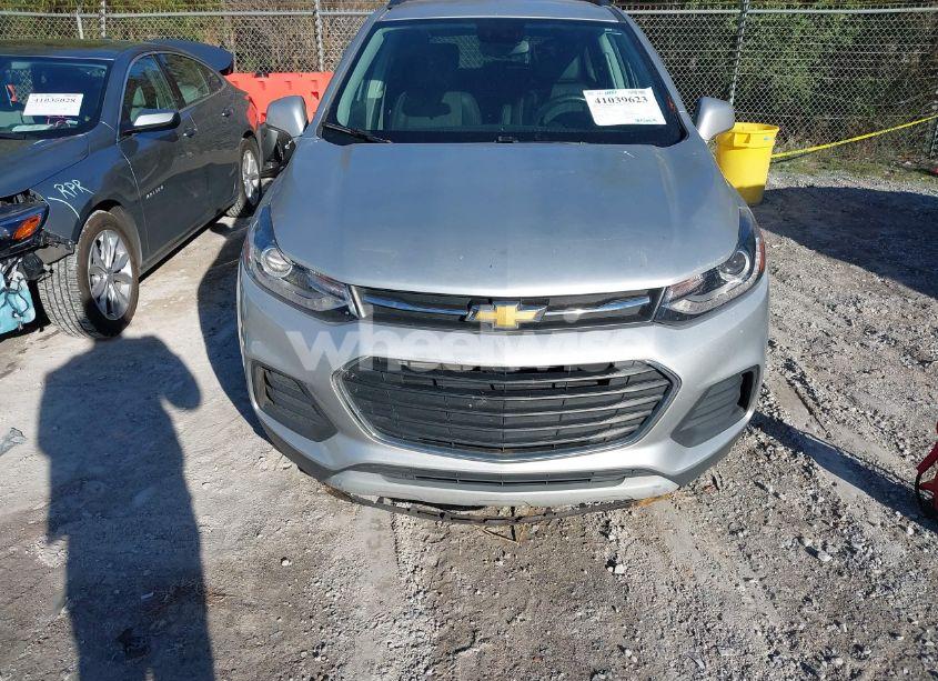 Photo 12 of 2019 Chevrolet Trax LT (VIN 3GNCJLSB3KL167363)