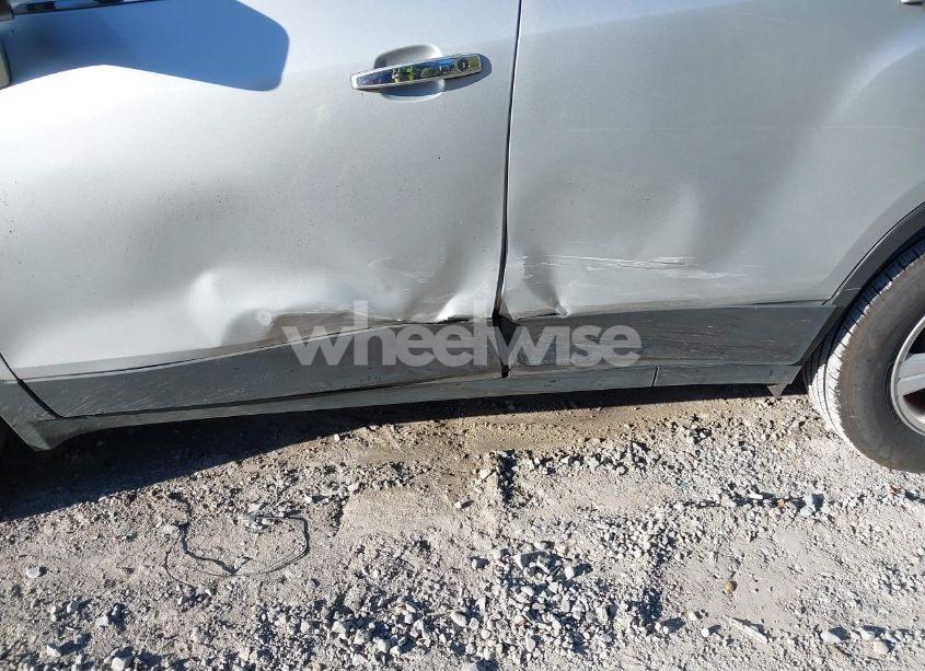 Photo 6 of 2019 Chevrolet Trax LT (VIN 3GNCJLSB3KL167363)