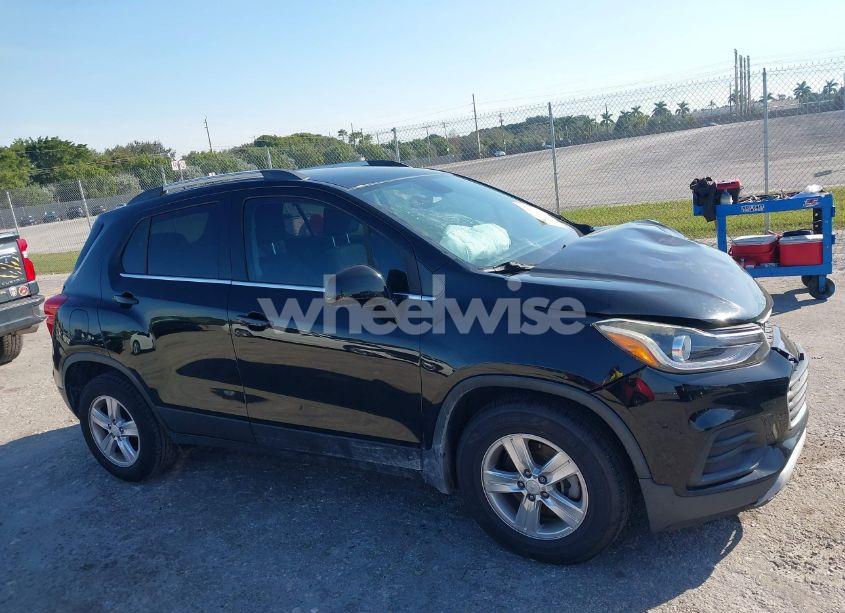 Photo 13 of 2019 Chevrolet Trax LT (VIN 3GNCJLSB3KL177729)