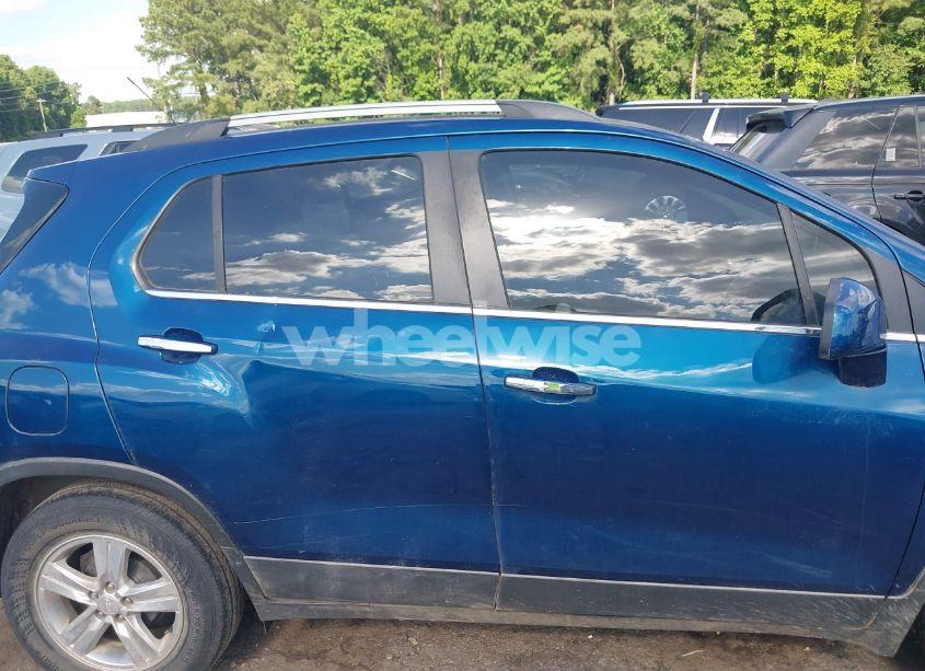 Photo 13 of 2019 Chevrolet Trax LT (VIN 3GNCJLSB3KL211717)