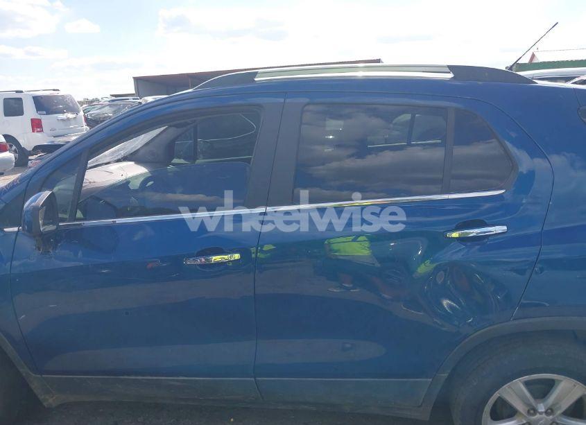 Photo 14 of 2019 Chevrolet Trax LT (VIN 3GNCJLSB3KL211717)