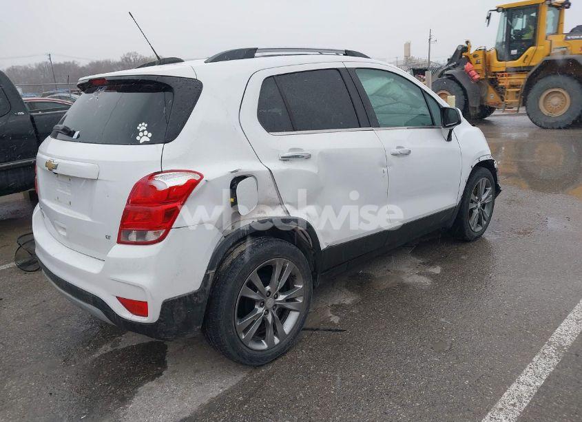 Photo 4 of 2019 Chevrolet Trax LT (VIN 3GNCJLSB3KL212561)