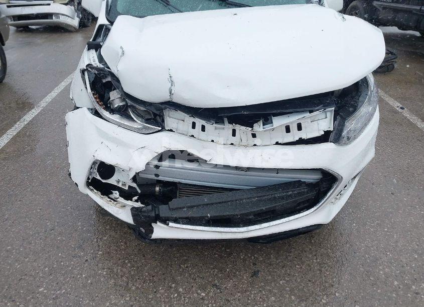 Photo 6 of 2019 Chevrolet Trax LT (VIN 3GNCJLSB3KL212561)