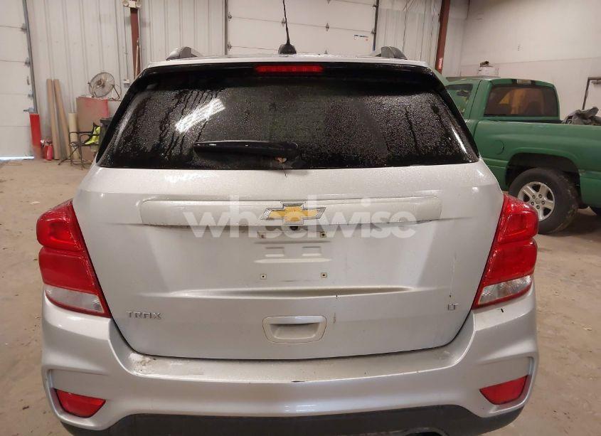 Photo 15 of 2019 Chevrolet Trax LT (VIN 3GNCJLSB3KL280097)