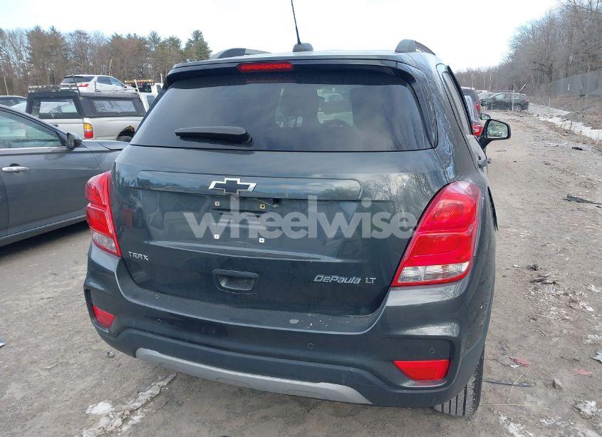 Photo 16 of 2019 Chevrolet Trax LT (VIN 3GNCJLSB3KL392740)