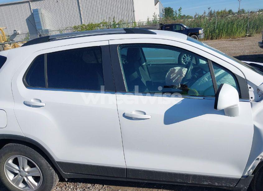 Photo 13 of 2020 Chevrolet Trax FWD LT (VIN 3GNCJLSB3LL142111)