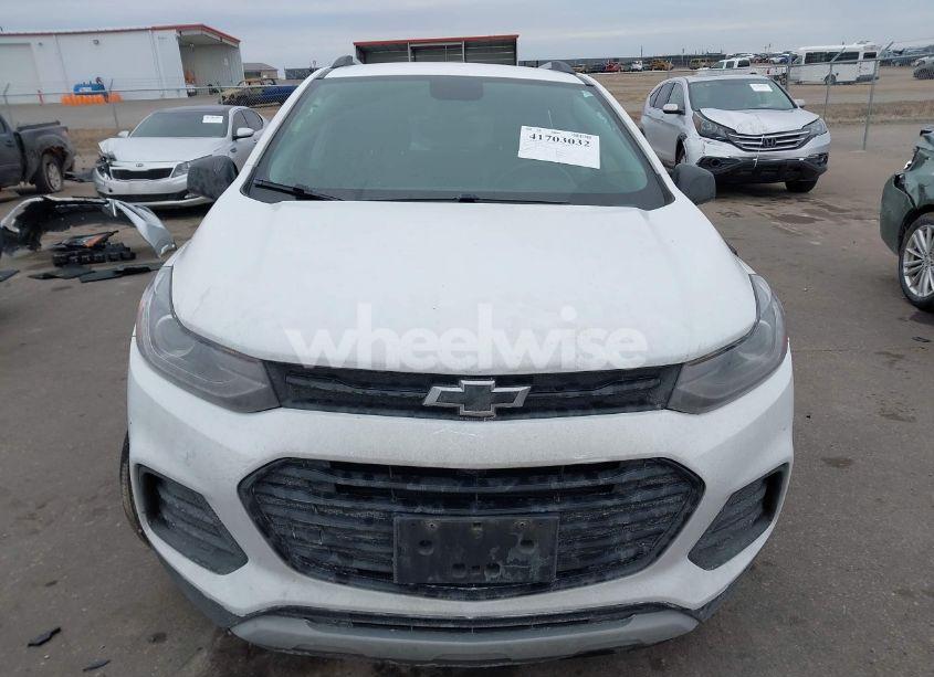 Photo 12 of 2020 Chevrolet Trax FWD LT (VIN 3GNCJLSB3LL146241)