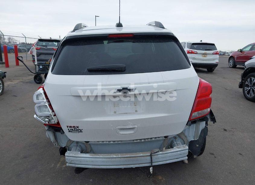 Photo 16 of 2020 Chevrolet Trax FWD LT (VIN 3GNCJLSB3LL146241)