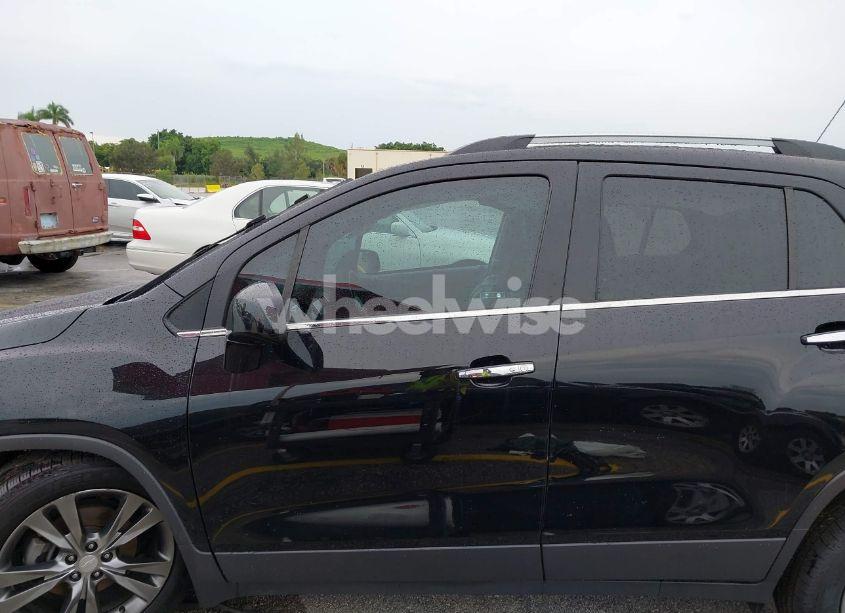 Photo 15 of 2020 Chevrolet Trax FWD LT (VIN 3GNCJLSB3LL281798)