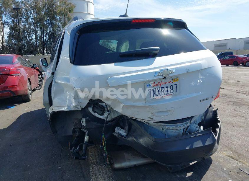 Photo 6 of 2016 Chevrolet Trax LT (VIN 3GNCJLSB4GL158324)