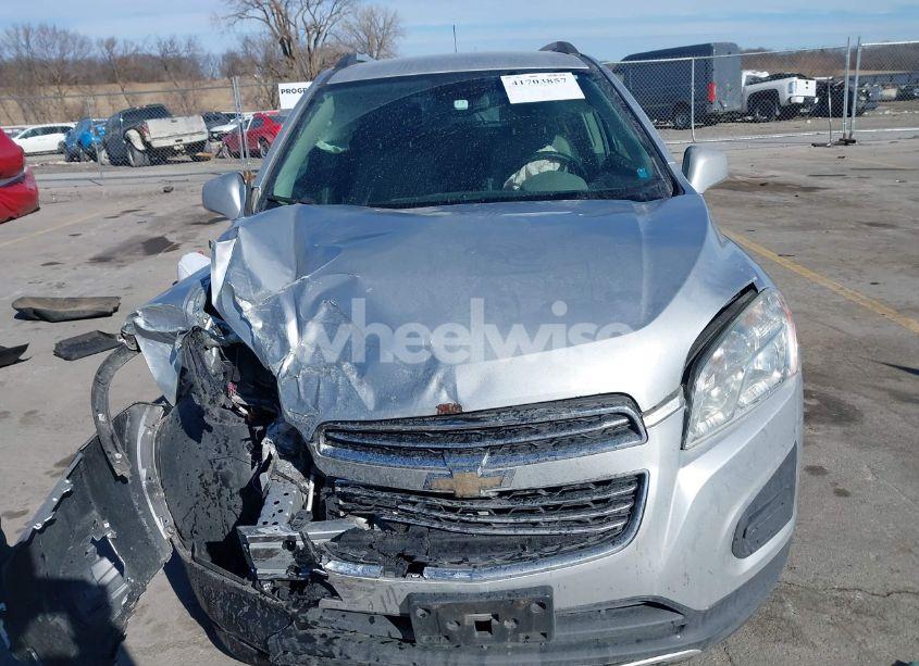 Photo 12 of 2016 Chevrolet Trax LT (VIN 3GNCJLSB4GL243373)
