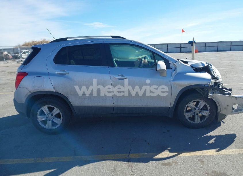 Photo 13 of 2016 Chevrolet Trax LT (VIN 3GNCJLSB4GL243373)