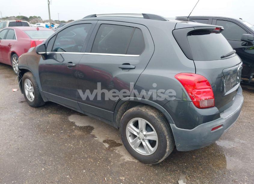 Photo 3 of 2016 Chevrolet Trax LT (VIN 3GNCJLSB4GL260092)