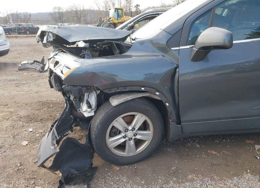 Photo 14 of 2016 Chevrolet Trax LT (VIN 3GNCJLSB4GL273490)