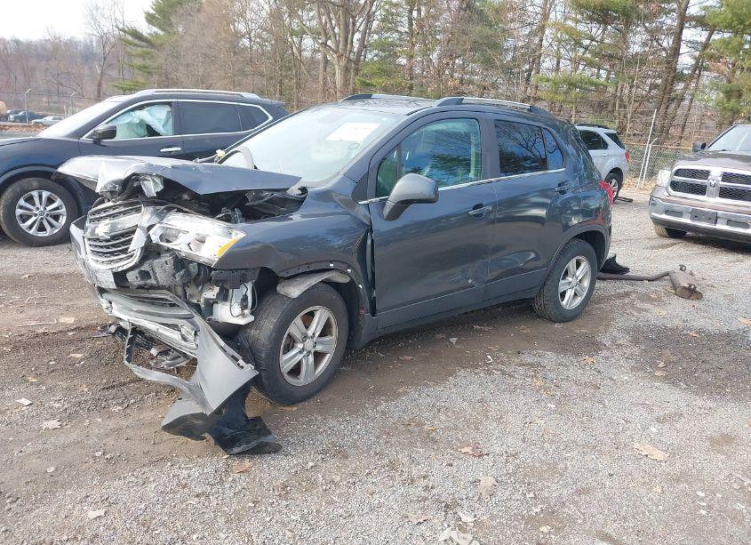 Photo 2 of 2016 Chevrolet Trax LT (VIN 3GNCJLSB4GL273490)