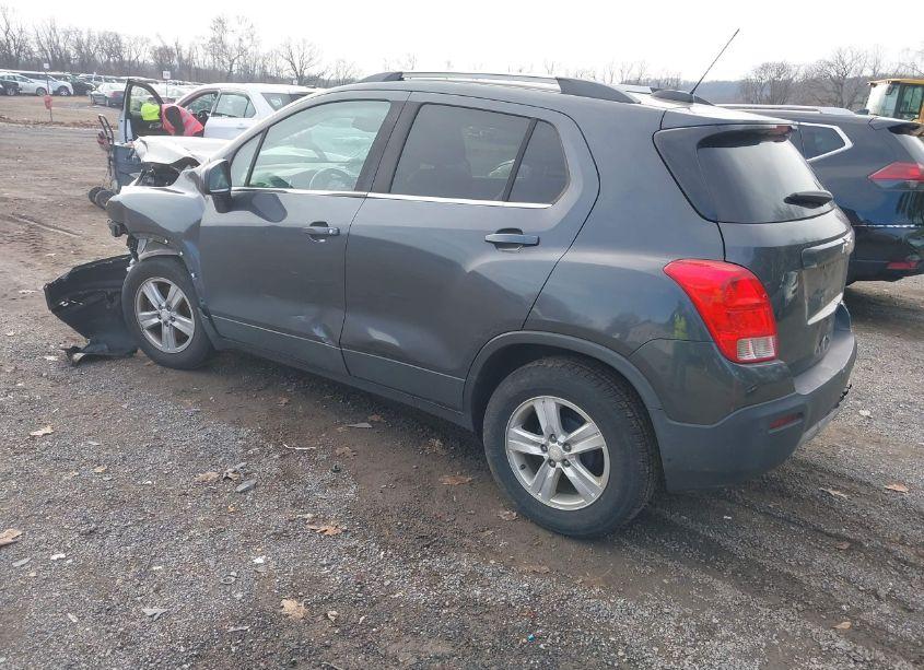 Photo 3 of 2016 Chevrolet Trax LT (VIN 3GNCJLSB4GL273490)