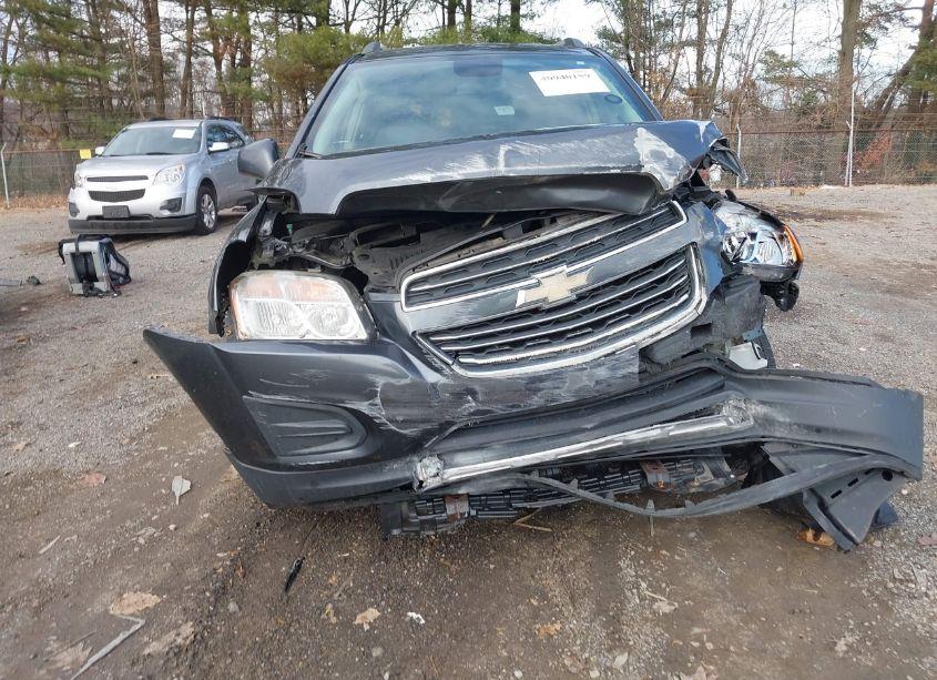 Photo 6 of 2016 Chevrolet Trax LT (VIN 3GNCJLSB4GL273490)
